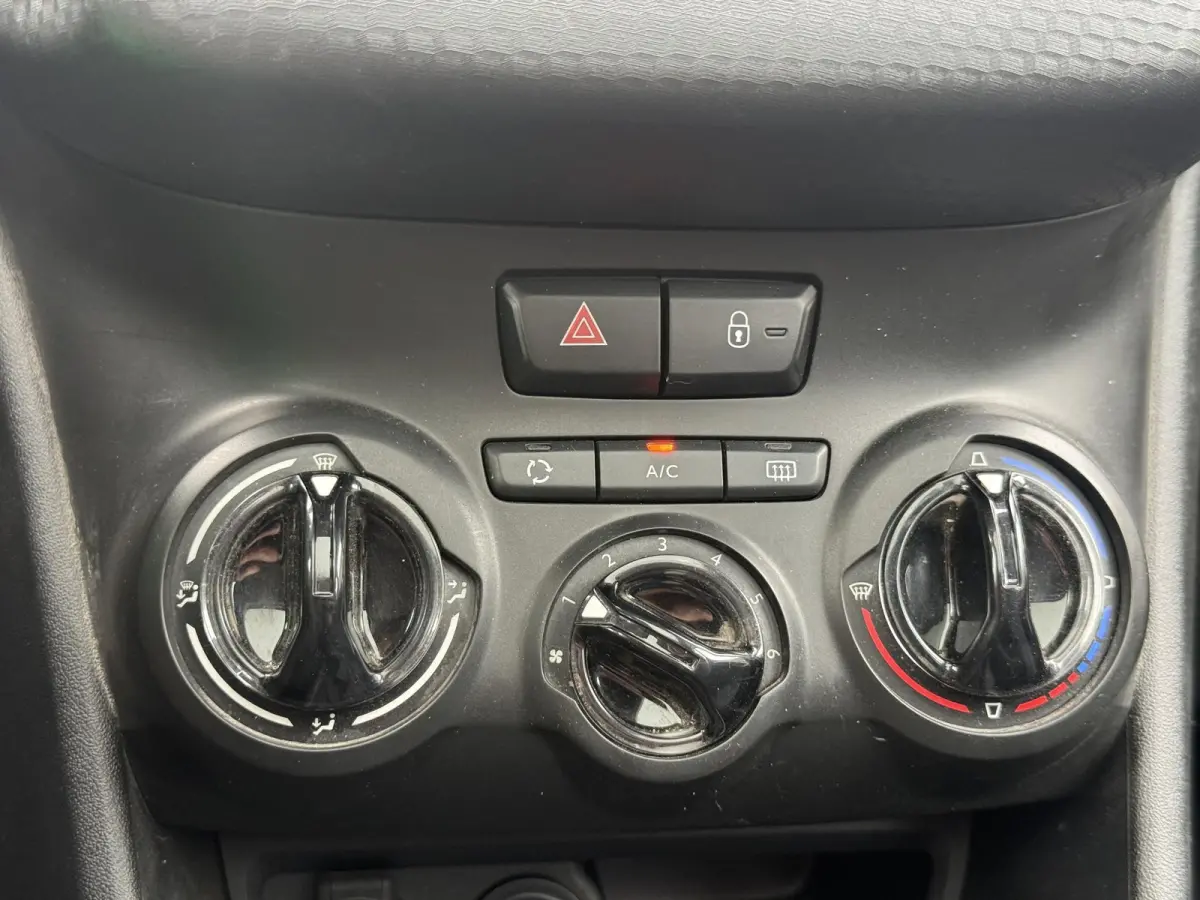 1.2 PureTech Blue Lion 2e Eigenaar|Navi|Pano|Trekhaak|Airco|Cruise|PDC|Carplay|N.A.P|APK tot 05-2027