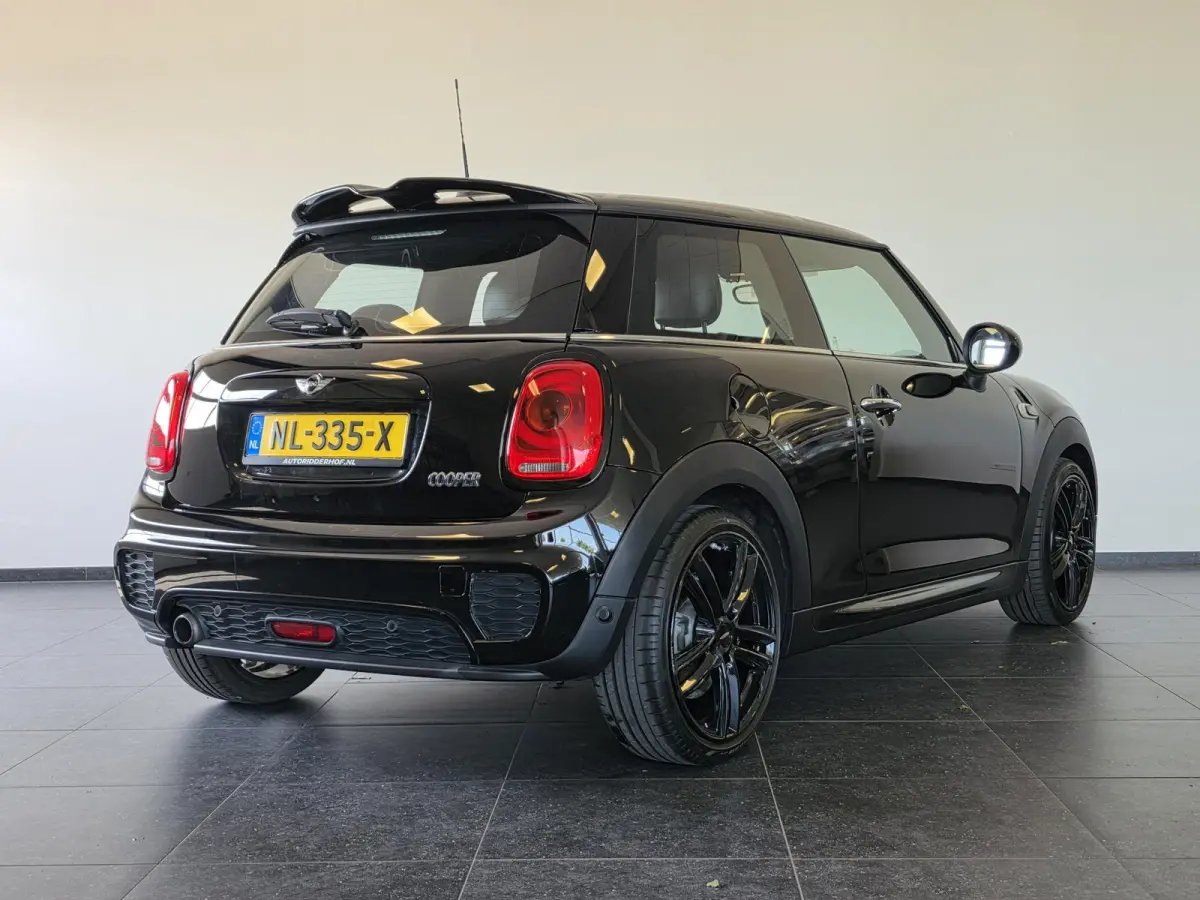 1.5 Kings Cross | Orig. NL | JCW | Keyless | Stoelverwaming | Harman Kardon | 18'' LMV |
