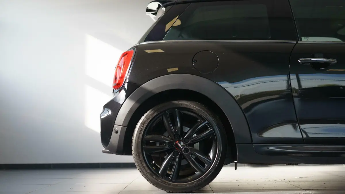 1.5 Kings Cross | Orig. NL | JCW | Keyless | Stoelverwaming | Harman Kardon | 18'' LMV |