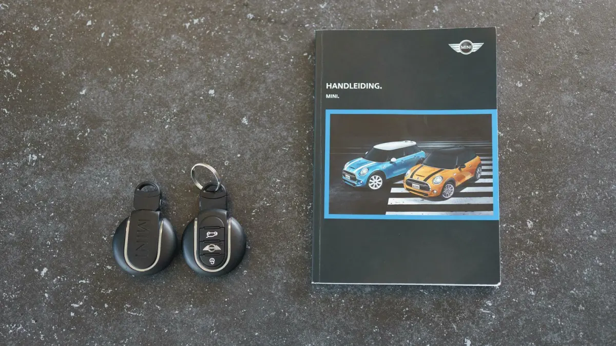 1.5 Kings Cross | Orig. NL | JCW | Keyless | Stoelverwaming | Harman Kardon | 18'' LMV |