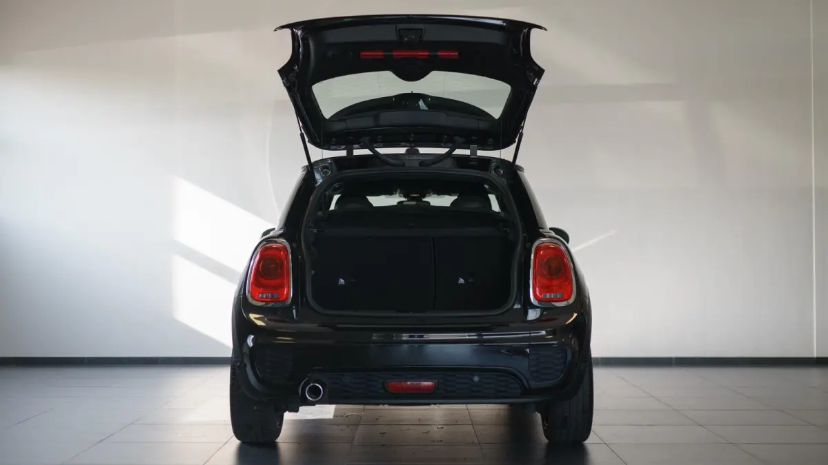 1.5 Kings Cross | Orig. NL | JCW | Keyless | Stoelverwaming | Harman Kardon | 18'' LMV |