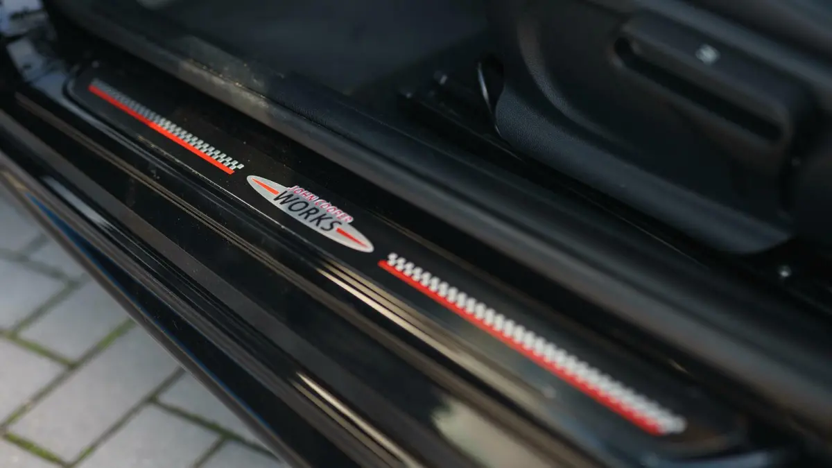1.5 Kings Cross | Orig. NL | JCW | Keyless | Stoelverwaming | Harman Kardon | 18'' LMV |