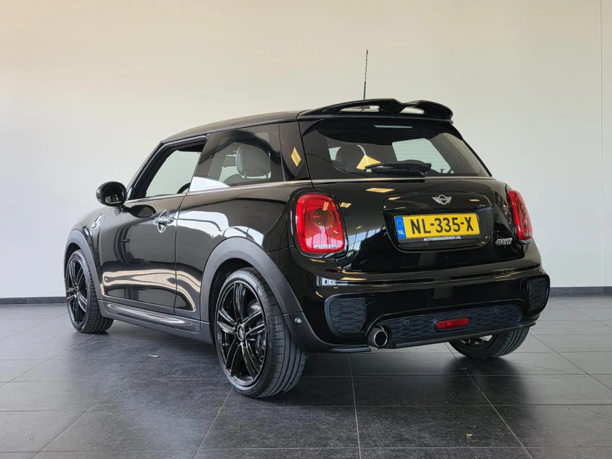 1.5 Kings Cross | Orig. NL | JCW | Keyless | Stoelverwaming | Harman Kardon | 18'' LMV |