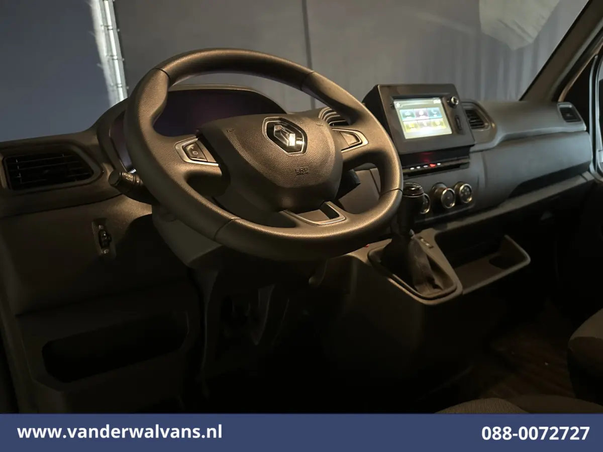 2.3 dCi 146pk Bakwagen 222cm Hoog Laadklep Euro6 Airco | Camera | Navigatie | LED | 983kg Laadvermogen Cruisecontrol, Bijrijdersbank