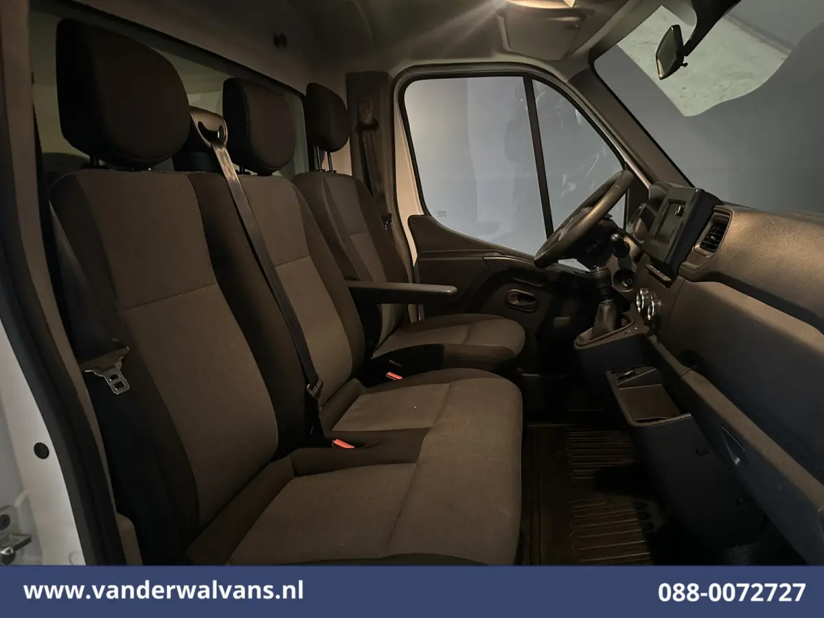2.3 dCi 146pk Bakwagen 222cm Hoog Laadklep Euro6 Airco | Camera | Navigatie | LED | 983kg Laadvermogen Cruisecontrol, Bijrijdersbank