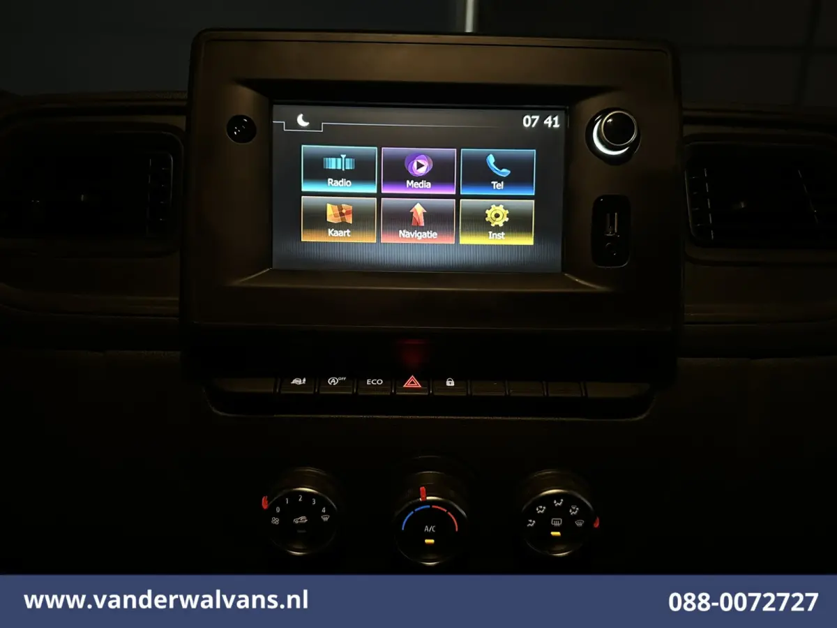 2.3 dCi 146pk Bakwagen 222cm Hoog Laadklep Euro6 Airco | Camera | Navigatie | LED | 983kg Laadvermogen Cruisecontrol, Bijrijdersbank