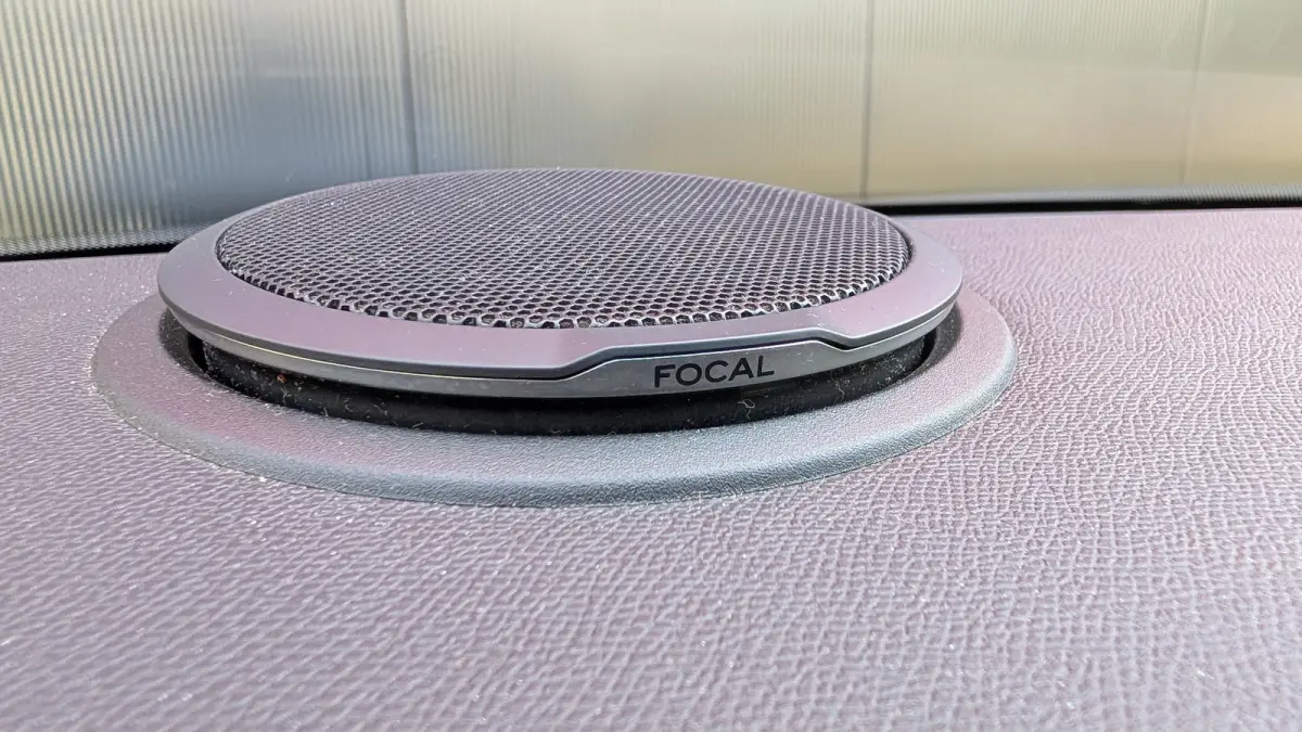 1.2 Turbo GT Pack | Pano-dak | Focal | Alcantara | Navigatie | Climate Control | Adapt. Cruise | | Achteruitrijcamera | Airco (automatisch) | Connected services