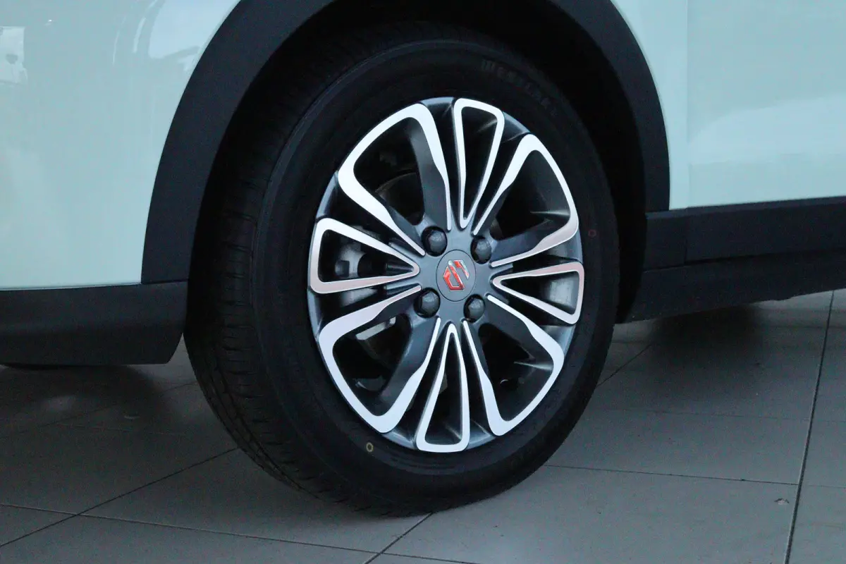 Design 37.3 kWh | €2500,- korting !! | Vanaf €259,- Private Lease per maand ! | Achteruitrijcamera | Cruise control adaptief | Electronic climate controle