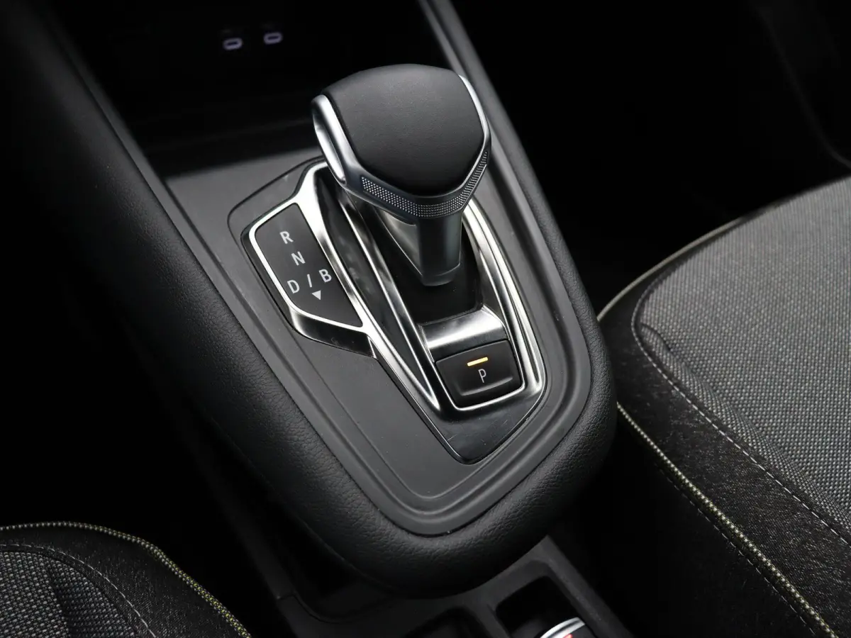 145pk E-Tech full hybrid techno | Adaptive Cruise | Digitale Cockpit | Achteruitrijcamera | Google Navigatie |