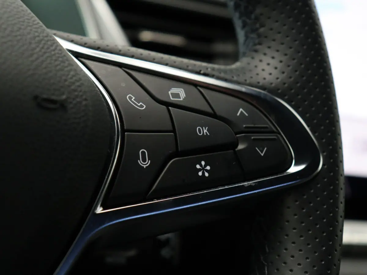 145pk E-Tech full hybrid techno | Adaptive Cruise | Digitale Cockpit | Achteruitrijcamera | Google Navigatie |