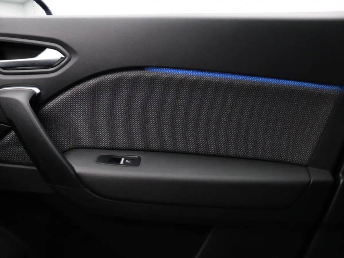 145pk E-Tech full hybrid techno | Adaptive Cruise | Digitale Cockpit | Achteruitrijcamera | Google Navigatie |