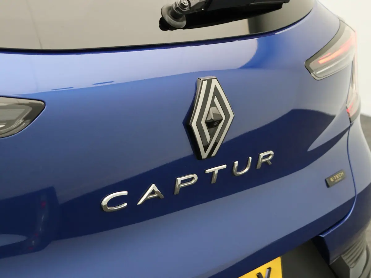 145pk E-Tech full hybrid techno | Adaptive Cruise | Digitale Cockpit | Achteruitrijcamera | Google Navigatie |