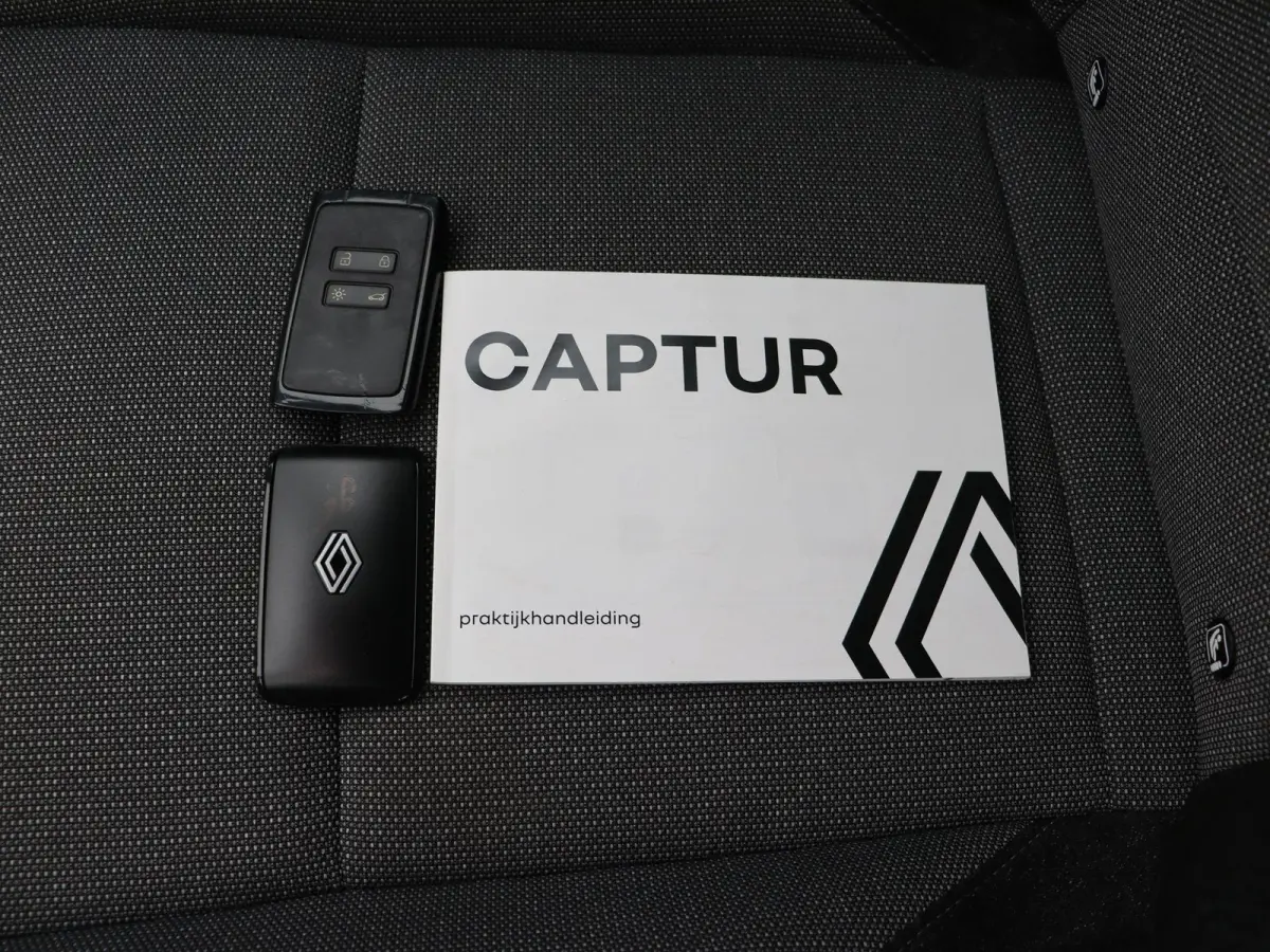 145pk E-Tech full hybrid techno | Adaptive Cruise | Digitale Cockpit | Achteruitrijcamera | Google Navigatie |