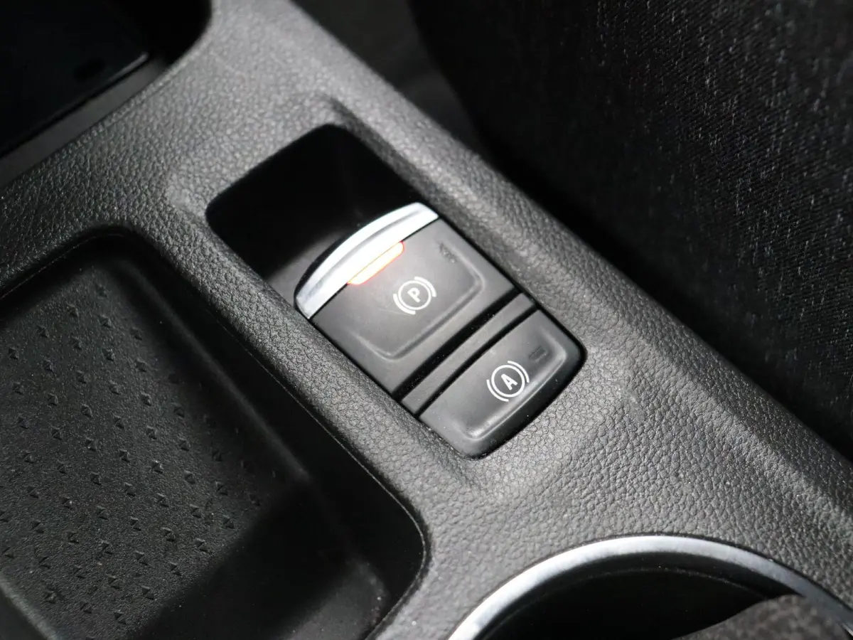 145pk E-Tech full hybrid techno | Adaptive Cruise | Digitale Cockpit | Achteruitrijcamera | Google Navigatie |