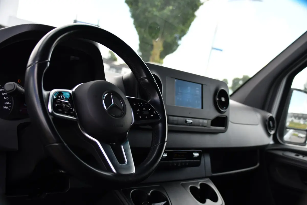 317 1.9 CDI L2H1 RWD PB Edition Cruise, Camera, Carplay, LED, Mbux, Stoelverwarming, 170pk, Automaat, Uniek!