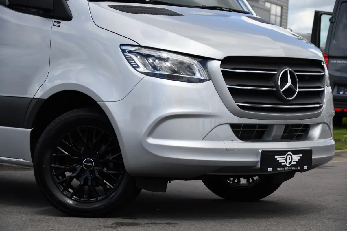 317 1.9 CDI L2H1 RWD PB Edition Cruise, Camera, Carplay, LED, Mbux, Stoelverwarming, 170pk, Automaat, Uniek!