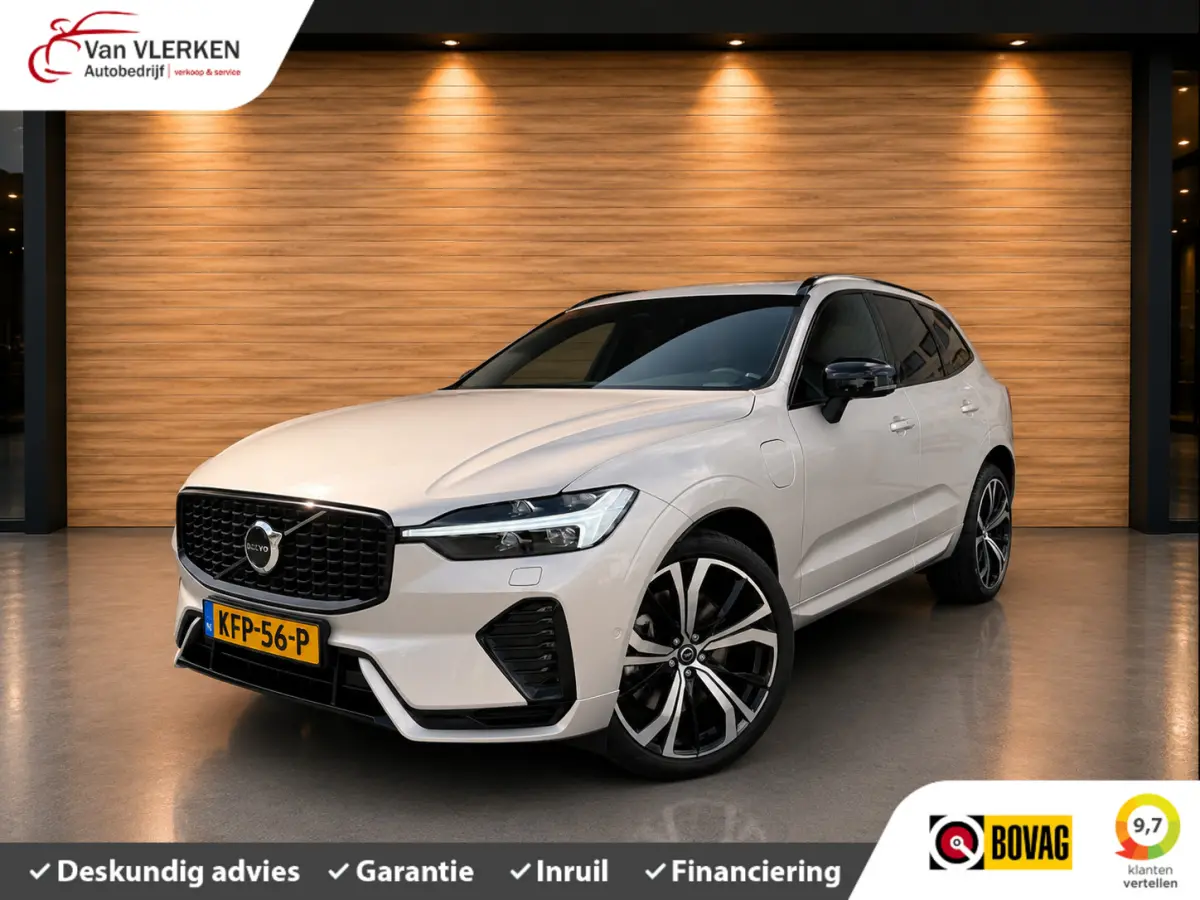 2.0 T8 Plug-in hybrid AWD Plus Dark PANO 360 ADAPTIVE CR.
