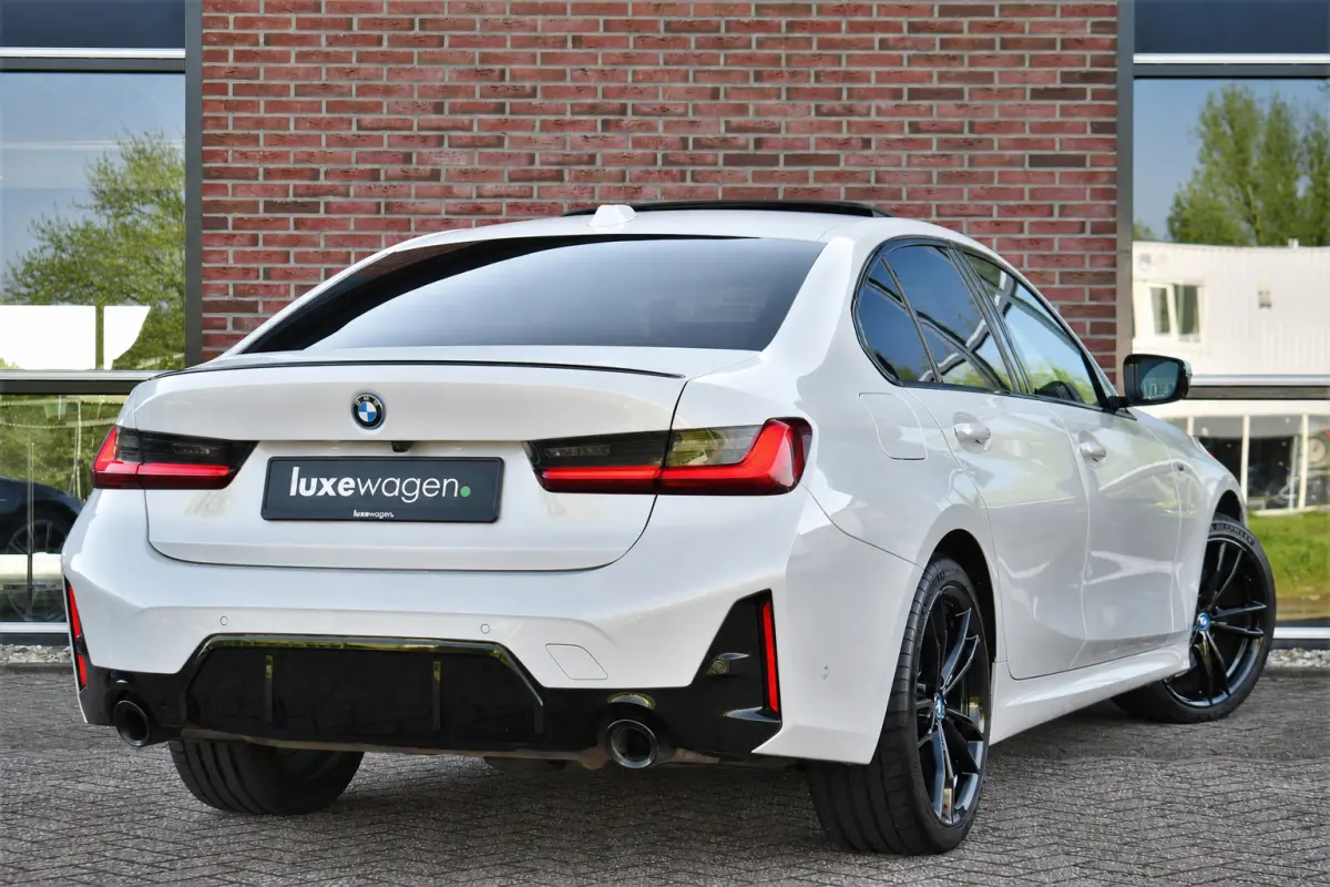 330e xDrive M-Sport Pro Pano M-zetels ACC HUD 19inch El-klep