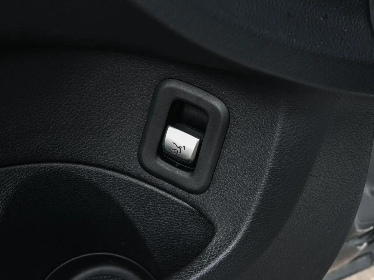 200 Prestige 184 PK Automaat | Trekhaak | LED | Navigatie | Leder | Stoelverwarming |17"