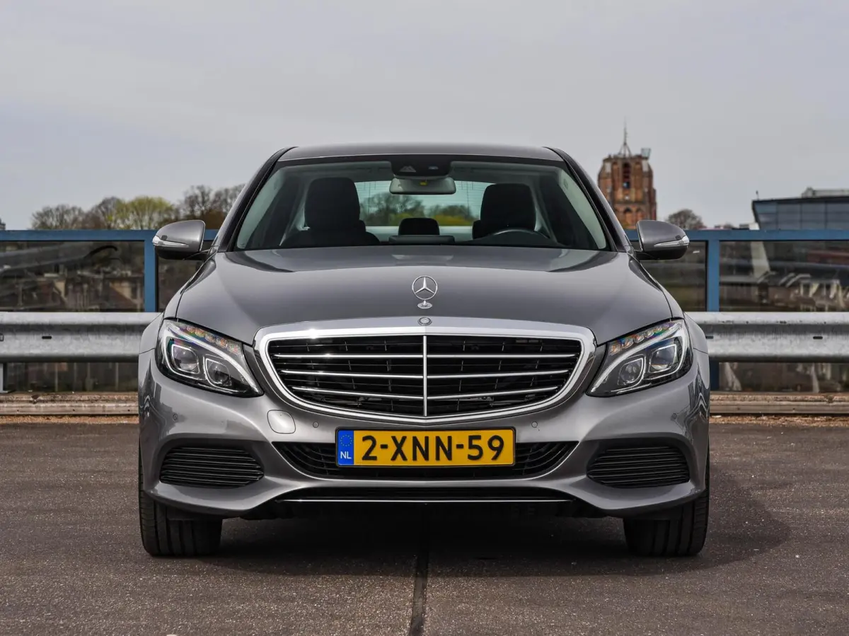 200 Prestige 184 PK Automaat | Trekhaak | LED | Navigatie | Leder | Stoelverwarming |17"