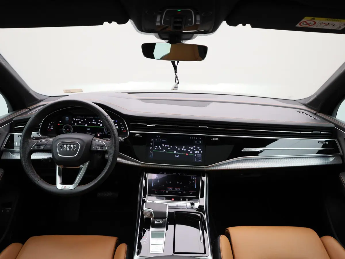 60 TFSI e quattro Pro Line S Competition 490 PK | Panoramadak l Head-up display l Luchtvering l 360 Camera l Stoelverwarming voor en achter l Elektr. voorstoelen geheugen l Dodehoekdetectie 