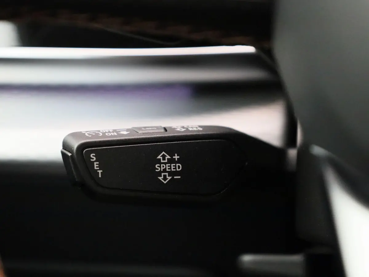 60 TFSI e quattro Pro Line S Competition 490 PK | Panoramadak l Head-up display l Luchtvering l 360 Camera l Stoelverwarming voor en achter l Elektr. voorstoelen geheugen l Dodehoekdetectie 
