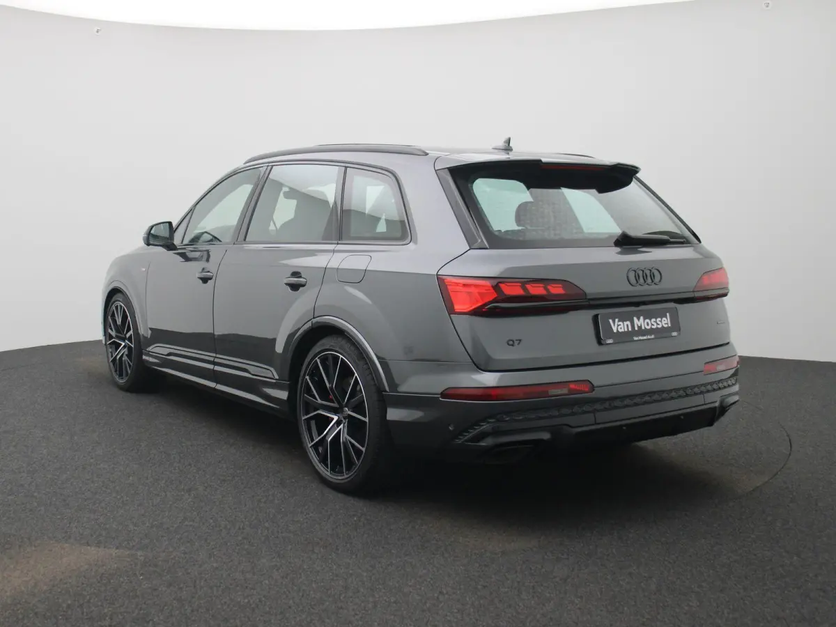 60 TFSI e quattro Pro Line S Competition 490 PK | Panoramadak l Head-up display l Luchtvering l 360 Camera l Stoelverwarming voor en achter l Elektr. voorstoelen geheugen l Dodehoekdetectie 