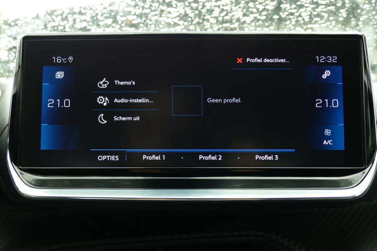 1.2 PURETECH 100PK 5-DRS GT-LINE / NAVI / CLIMA / CAMERA / 17"LMV / FULL-LED / PDC / BLUETOOTH / CRUISECONTROL / 1E EIGENAAR / SCHITTERENDE STAAT !!