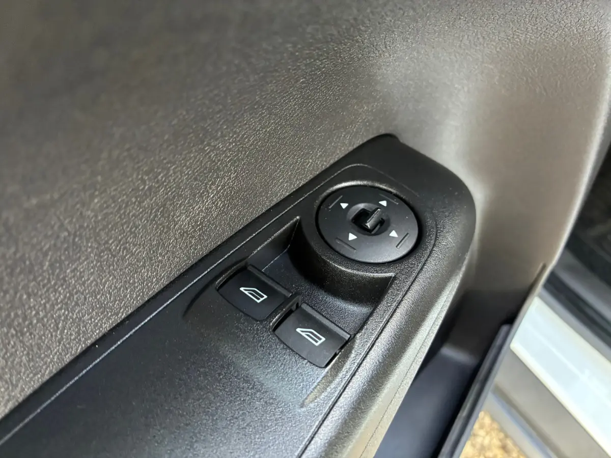 1.5 TDCI Trend | Airco + Radio + Schuifdeur Nu € 6.975,- Ex BTW !!!