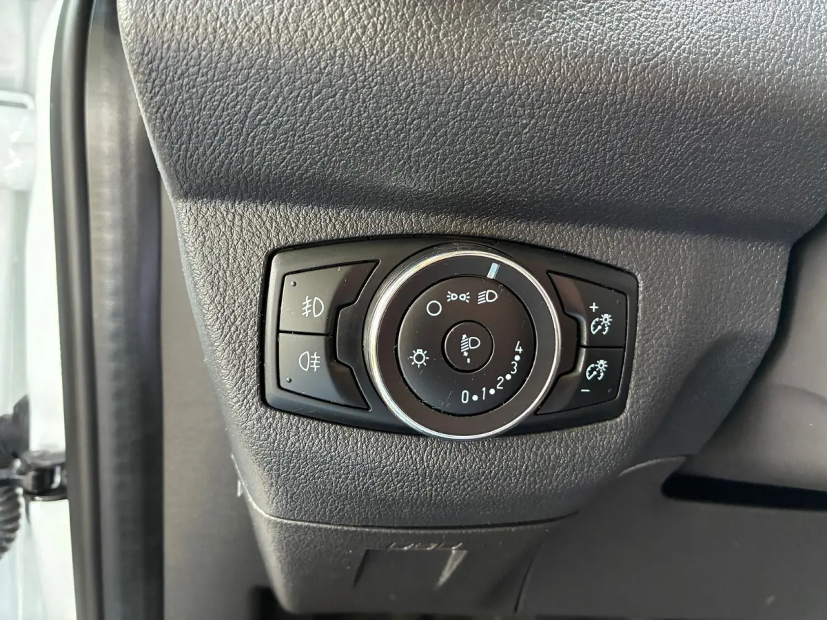 1.5 TDCI Trend | Airco + Radio + Schuifdeur Nu € 6.975,- Ex BTW !!!