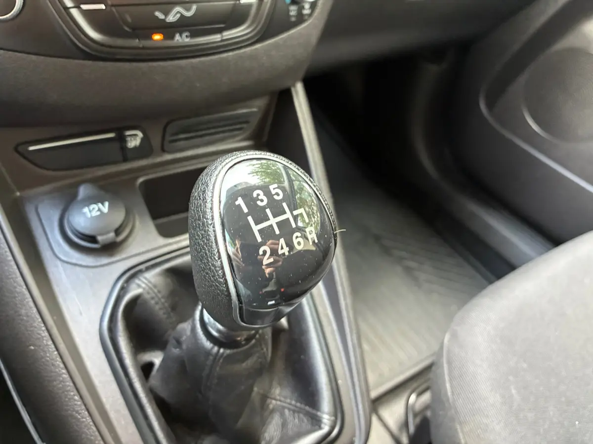 1.5 TDCI Trend | Airco + Radio + Schuifdeur Nu € 6.975,- Ex BTW !!!