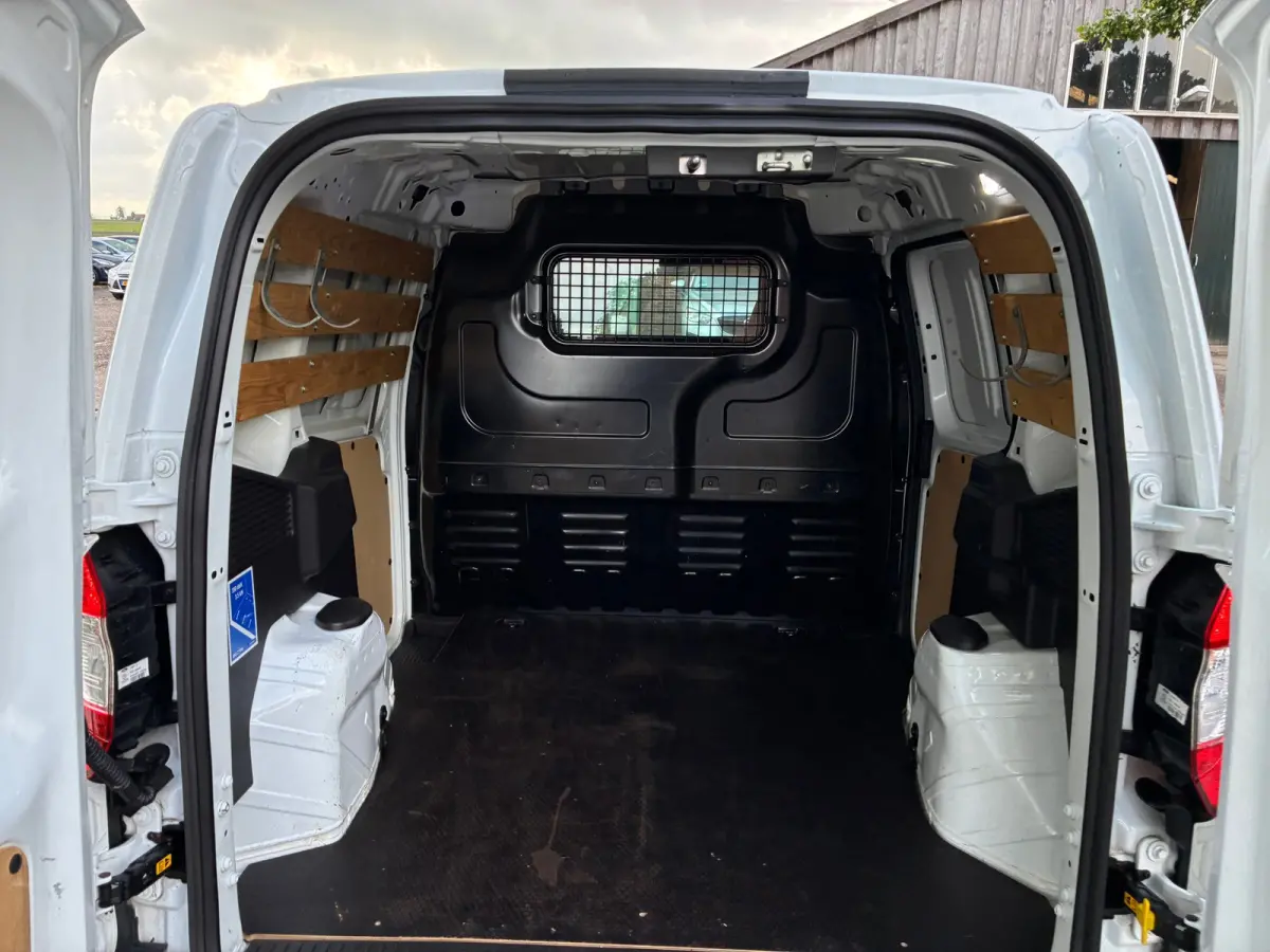 1.5 TDCI Trend | Airco + Radio + Schuifdeur Nu € 6.975,- Ex BTW !!!