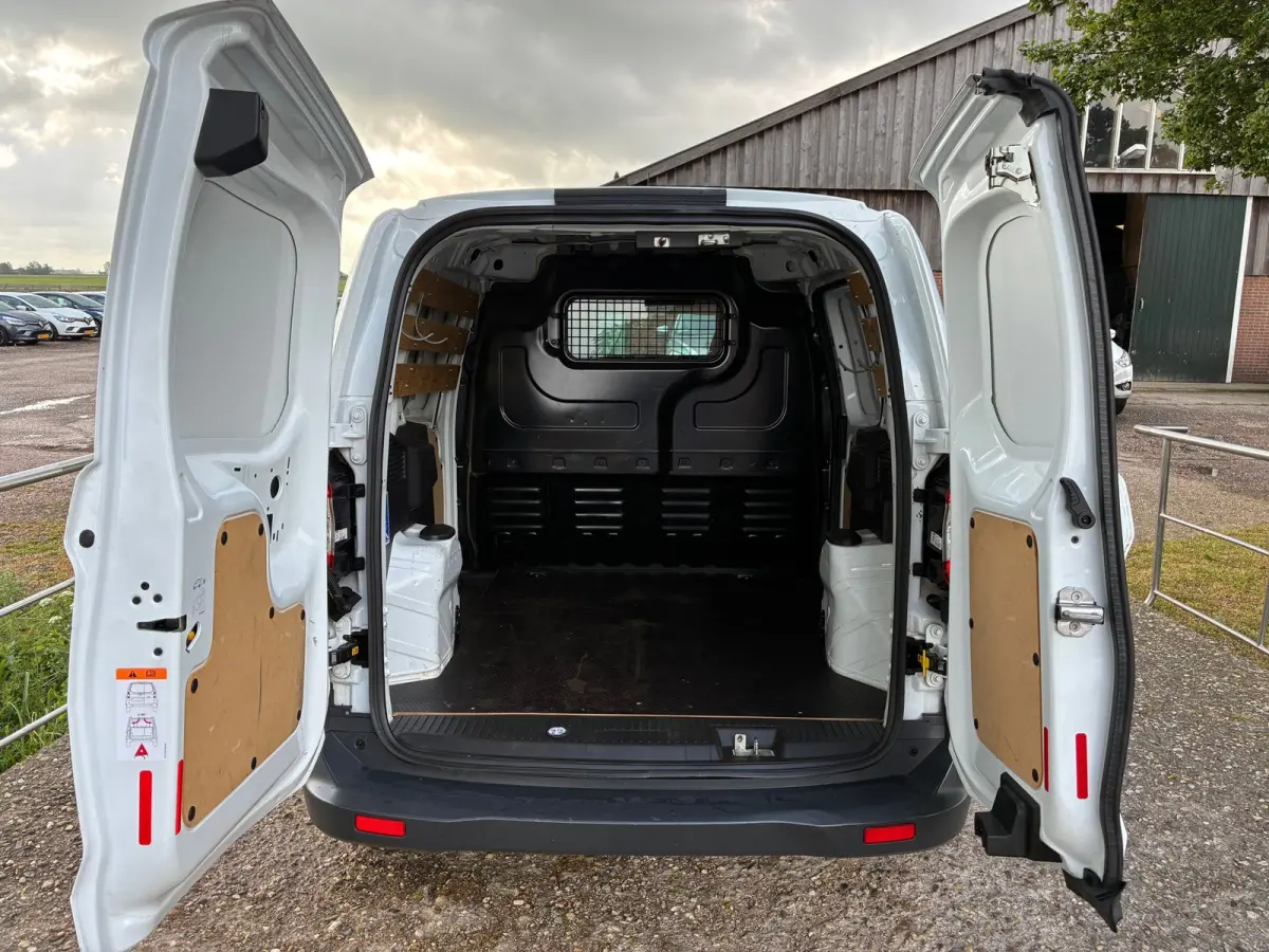 1.5 TDCI Trend | Airco + Radio + Schuifdeur Nu € 6.975,- Ex BTW !!!
