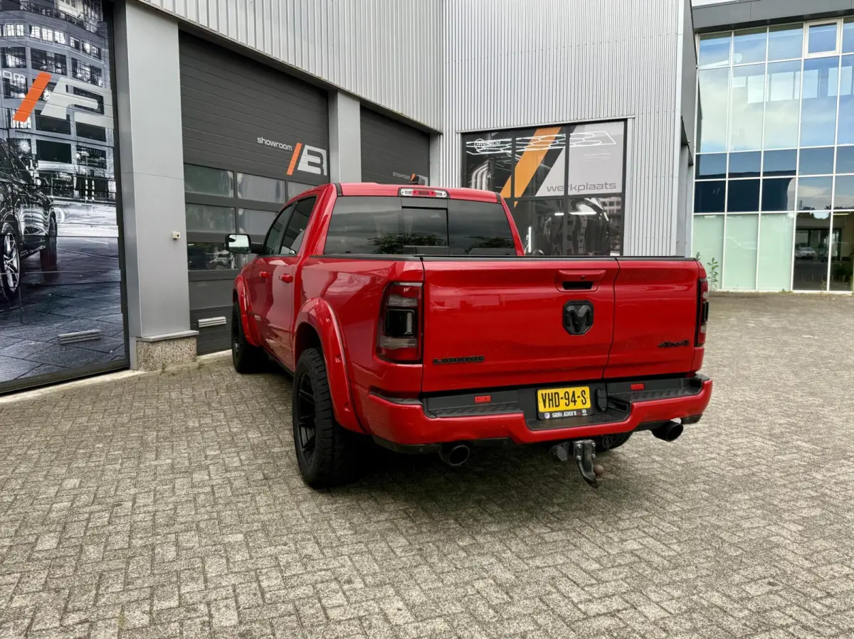 1500 4X4 5.7 V8 4x4 Crew Cab|laramie wide body!