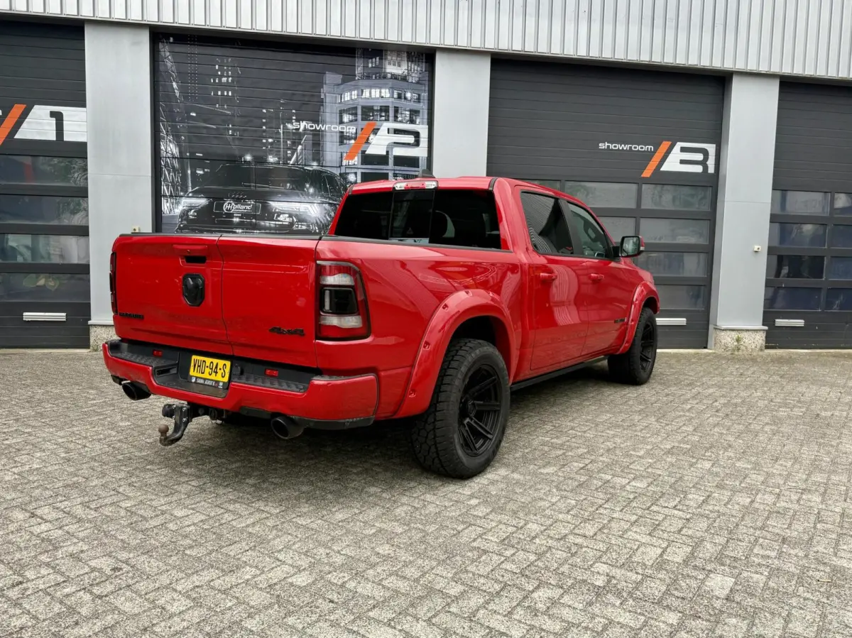 1500 4X4 5.7 V8 4x4 Crew Cab|laramie wide body!