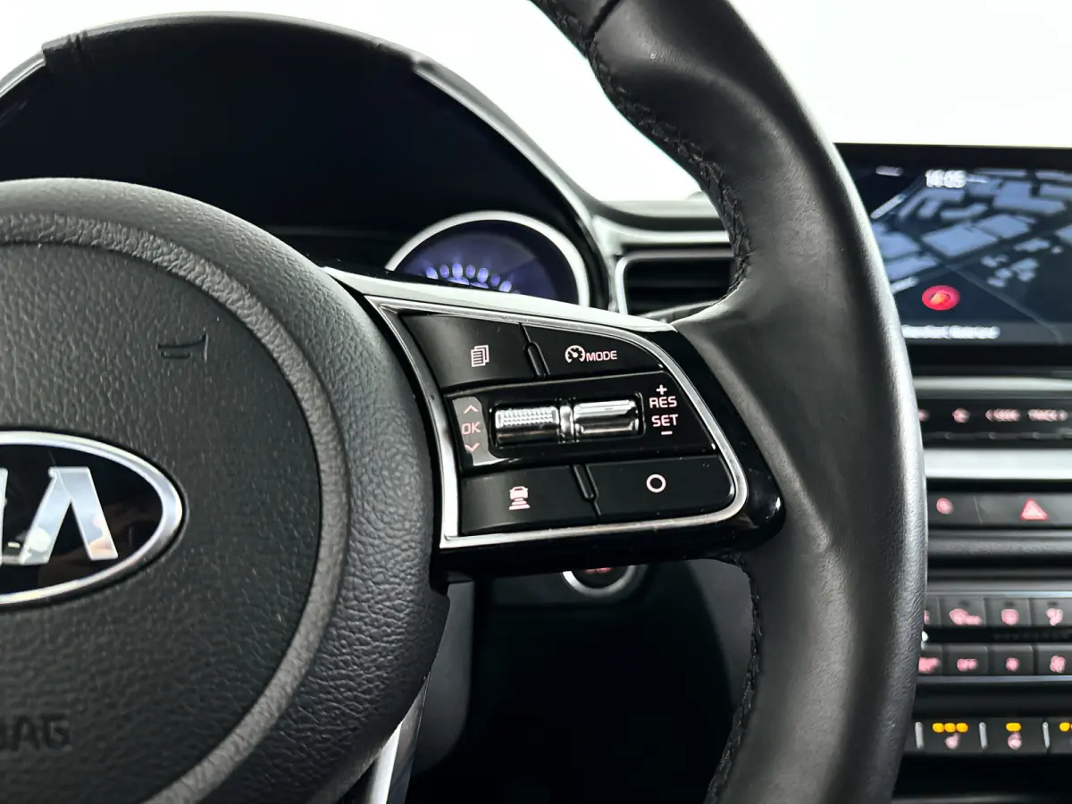 1.6 GDi PHEV DynamicPlusLine | Parkeercamera | Keyless | Stoel- en stuurverwarming