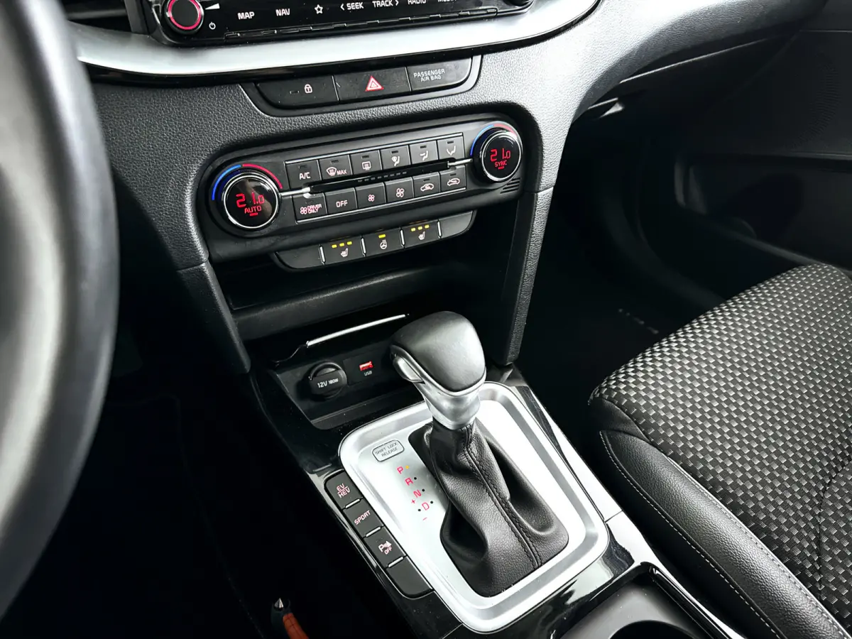 1.6 GDi PHEV DynamicPlusLine | Parkeercamera | Keyless | Stoel- en stuurverwarming