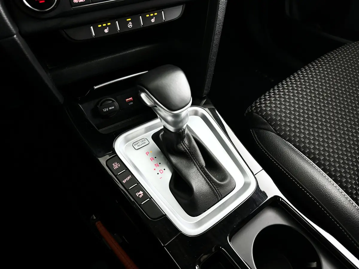 1.6 GDi PHEV DynamicPlusLine | Parkeercamera | Keyless | Stoel- en stuurverwarming