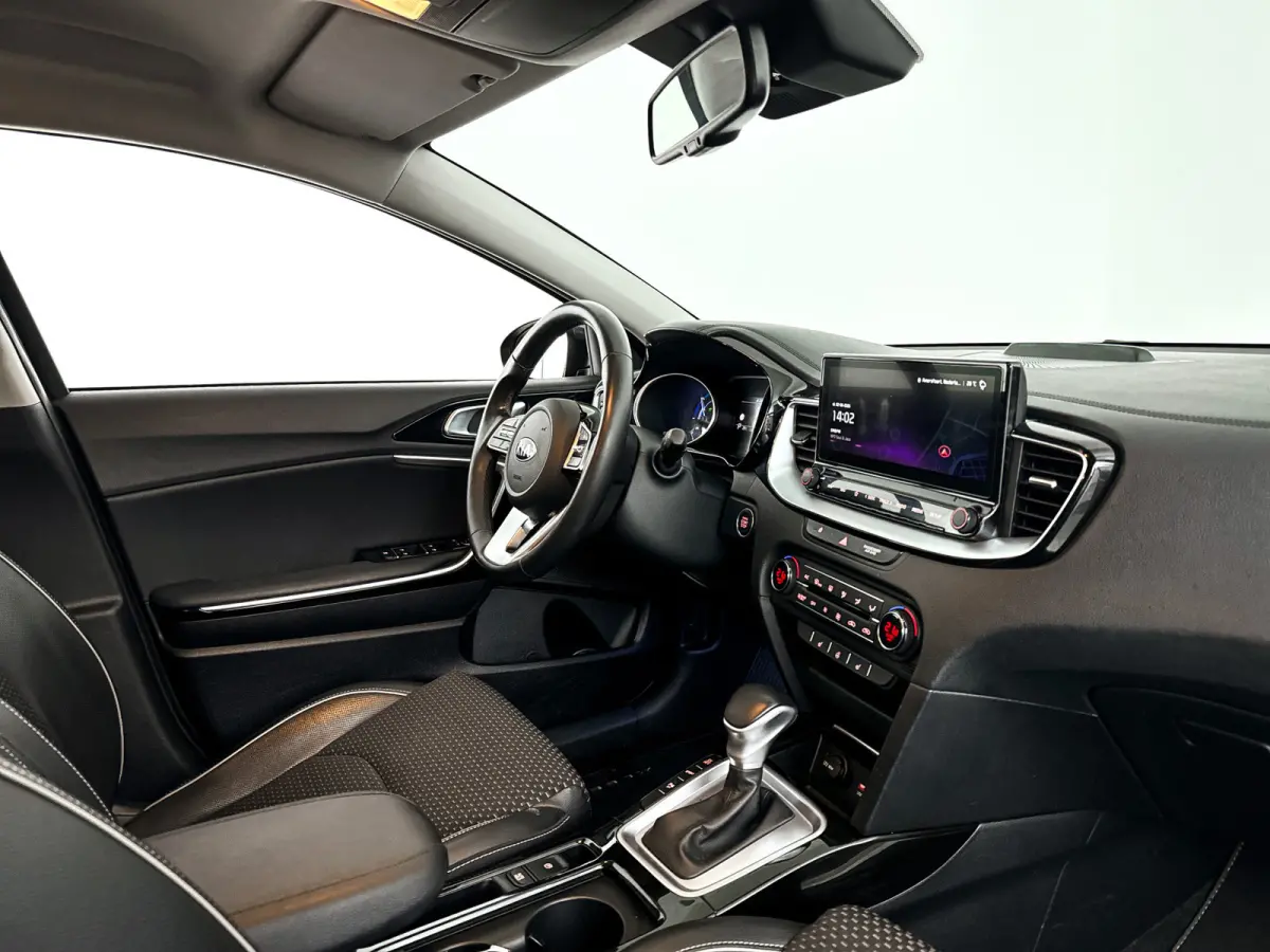 1.6 GDi PHEV DynamicPlusLine | Parkeercamera | Keyless | Stoel- en stuurverwarming