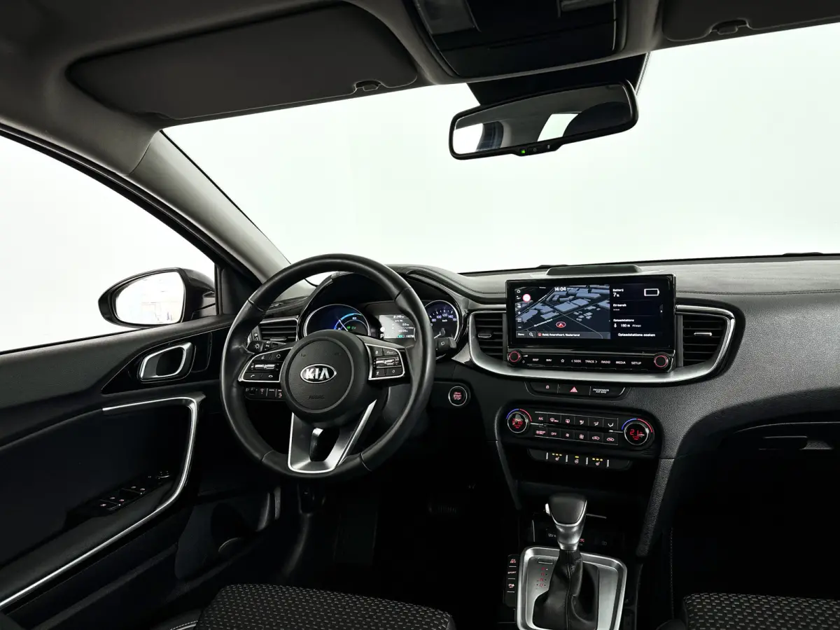 1.6 GDi PHEV DynamicPlusLine | Parkeercamera | Keyless | Stoel- en stuurverwarming
