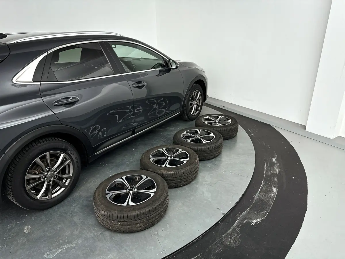 1.6 GDi PHEV DynamicPlusLine | Parkeercamera | Keyless | Stoel- en stuurverwarming