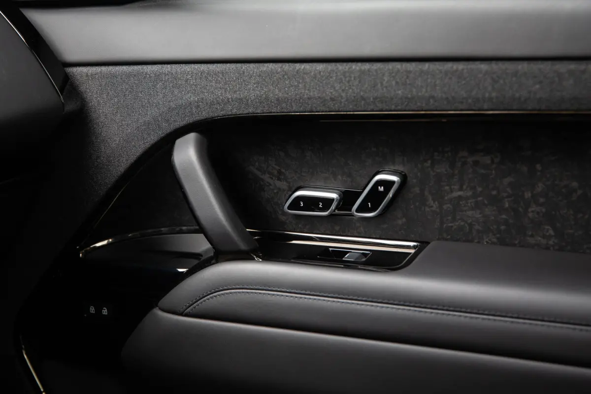 3.0 P510e Autobiography/First Edition , Firenze Red, Rear Seat Entertainment, Forged Carbon, Stormer Handling Pack