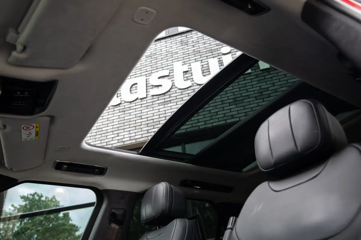 3.0 P510e Autobiography/First Edition , Firenze Red, Rear Seat Entertainment, Forged Carbon, Stormer Handling Pack