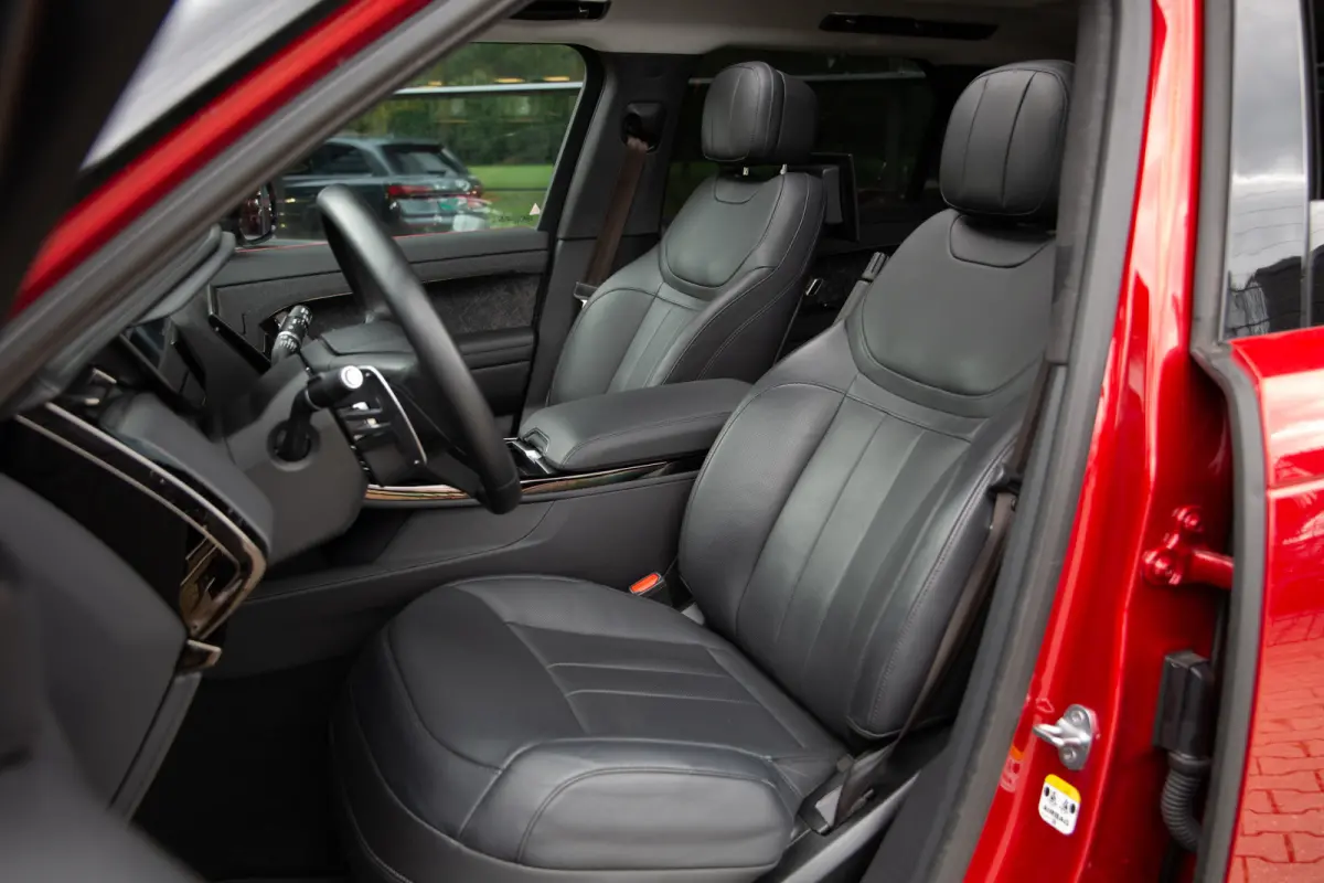 3.0 P510e Autobiography/First Edition , Firenze Red, Rear Seat Entertainment, Forged Carbon, Stormer Handling Pack