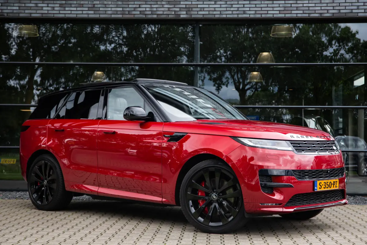 3.0 P510e Autobiography/First Edition , Firenze Red, Rear Seat Entertainment, Forged Carbon, Stormer Handling Pack