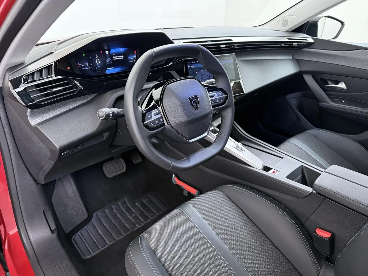 1.2 145pk Hybrid e-DCS6 Allure | 1e eigenaar | Navigatie | 360 camera | 19 inch lichtmetalen wielen | Apple Carplay | Cruisecontrol adaptief