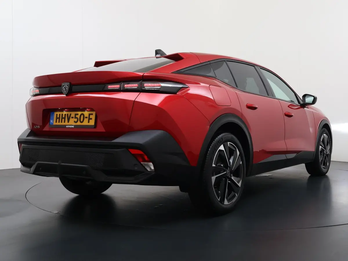 1.2 145pk Hybrid e-DCS6 Allure | 1e eigenaar | Navigatie | 360 camera | 19 inch lichtmetalen wielen | Apple Carplay | Cruisecontrol adaptief