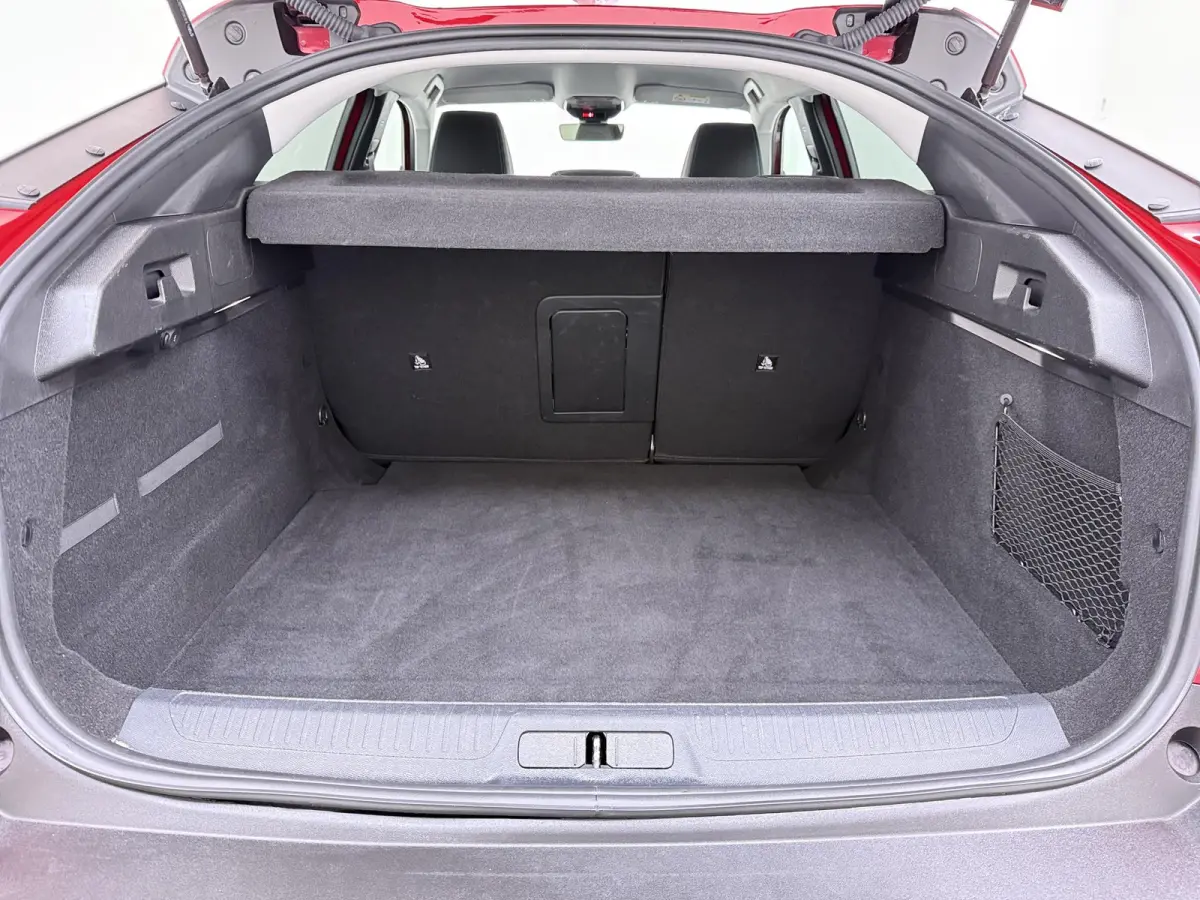1.2 145pk Hybrid e-DCS6 Allure | 1e eigenaar | Navigatie | 360 camera | 19 inch lichtmetalen wielen | Apple Carplay | Cruisecontrol adaptief