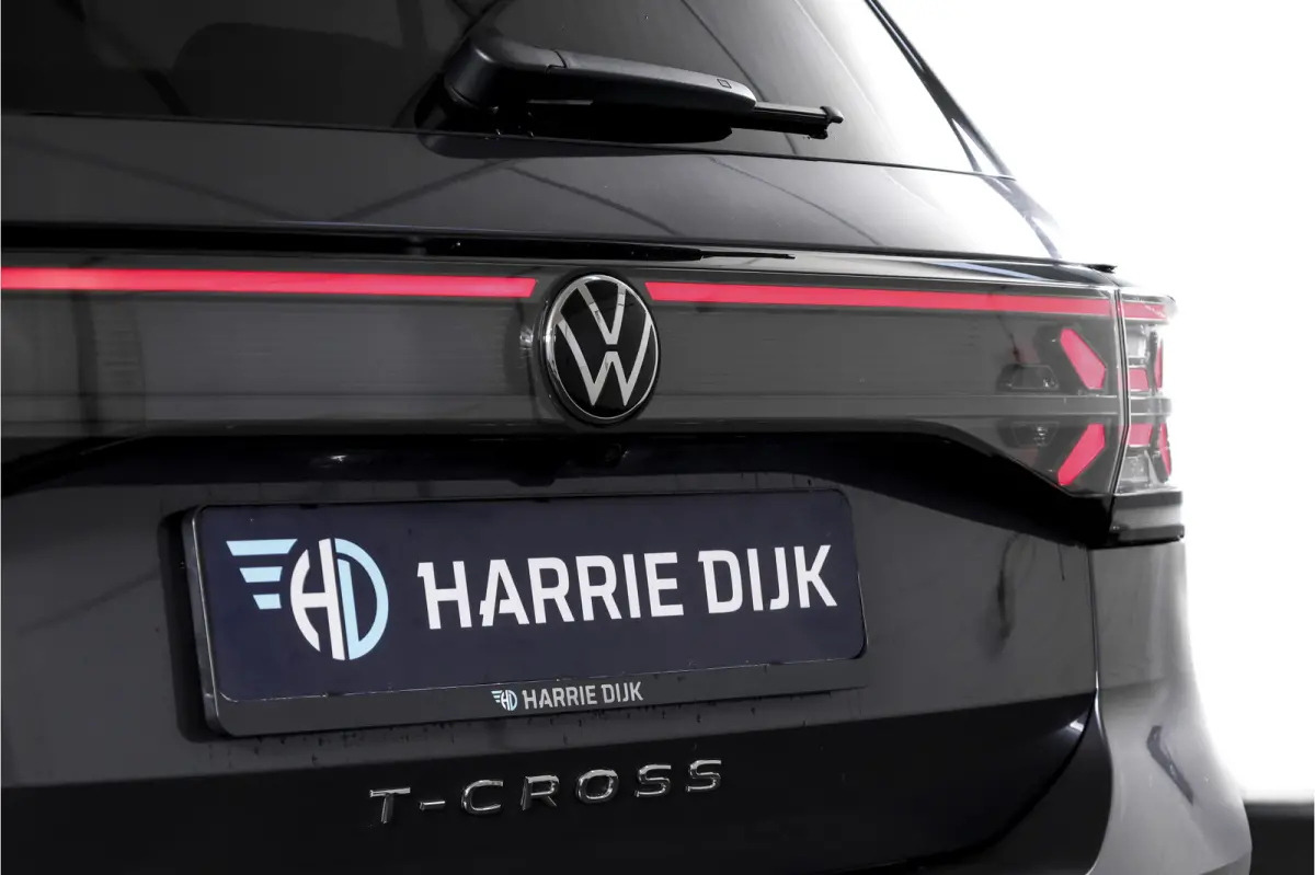 1.0 TSI 115 PK R-Line - Automaat | Dig. Cockpit | Adapt. Cruise | Camera | PDC | App. Connect | ECC | DAB | LM 18" | 3952