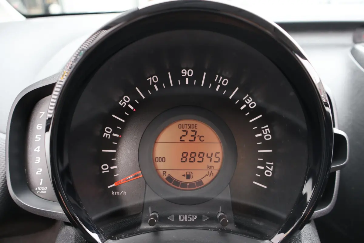1.0 VTi Feel 1e Eigenaar | NL-Auto | Volledig Onderh | BTW | Airco | Bluetooth | Cruise | Radio | Hill-Hold | LED | Stuur Bekrachtiging
